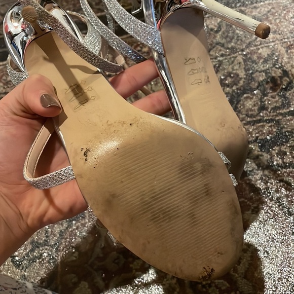 Aldo Silver Strappy Heels - Picture 3 of 3